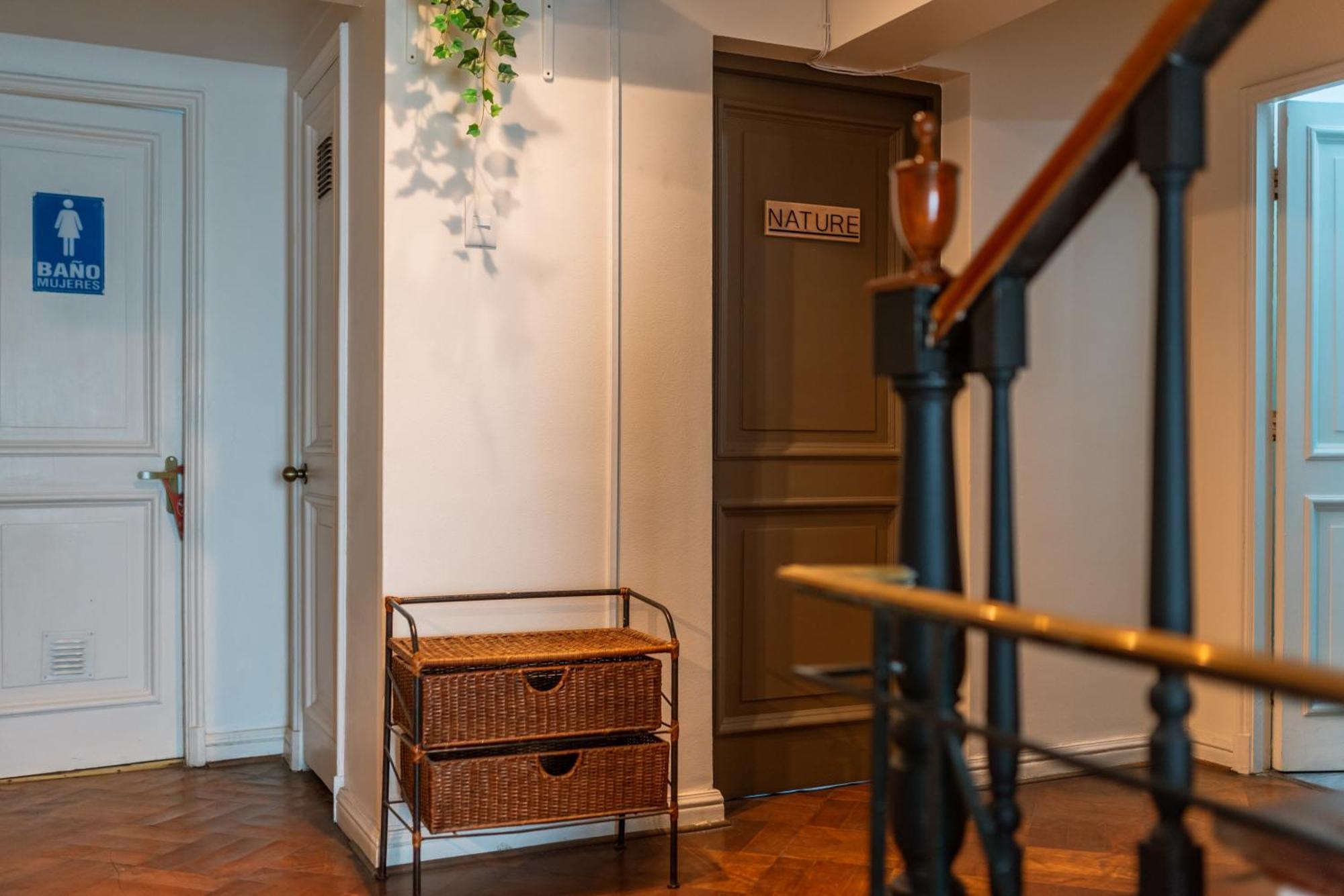 Yogi Hostels Santiago Ngoại thất bức ảnh